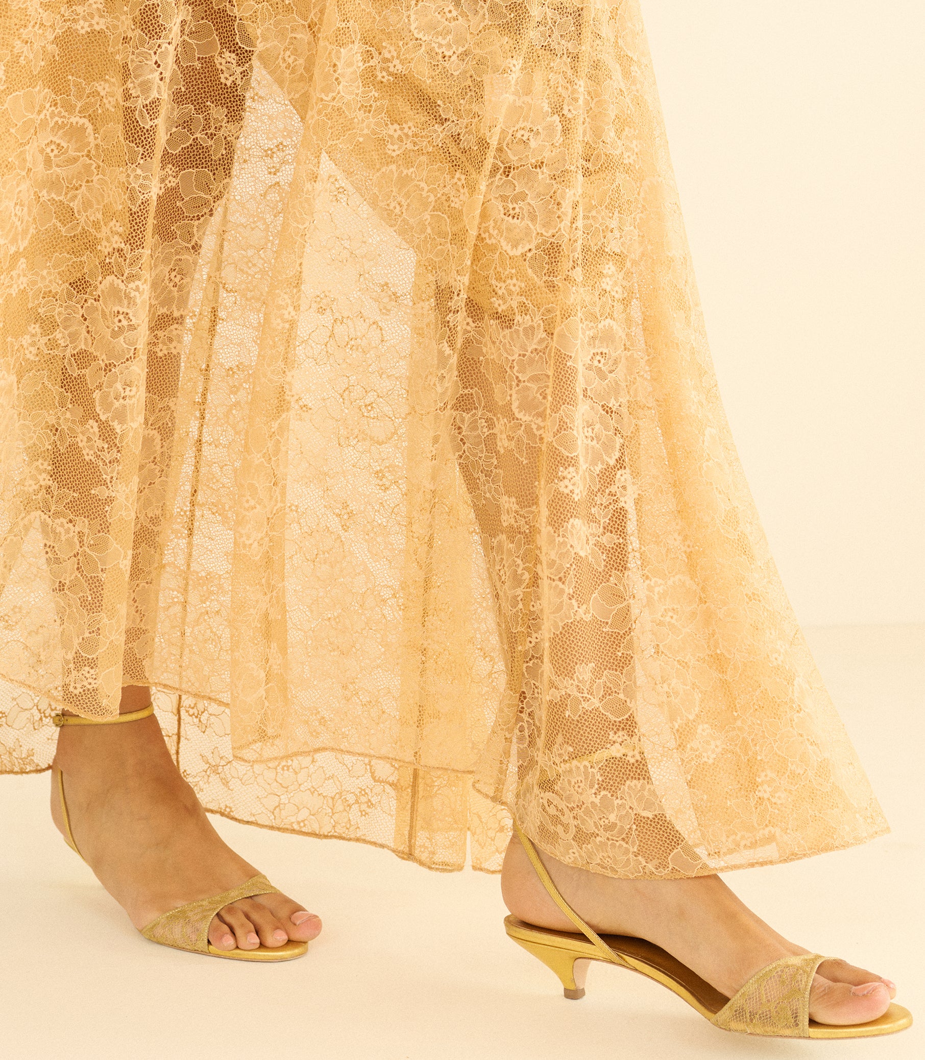 AMRA HEEL -- GOLD LACE - Image 2