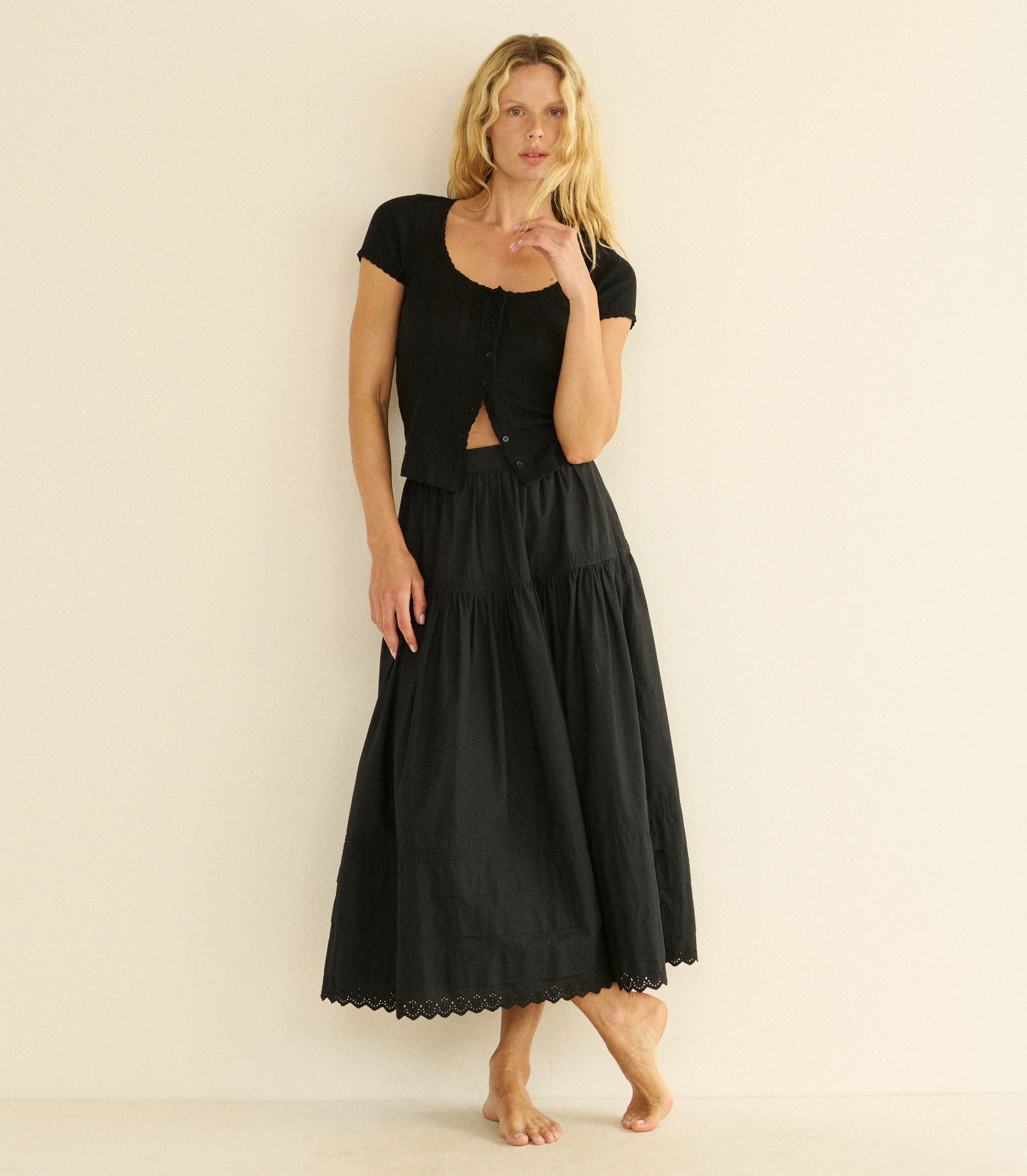 LARA TEE -- BLACK - Image 4