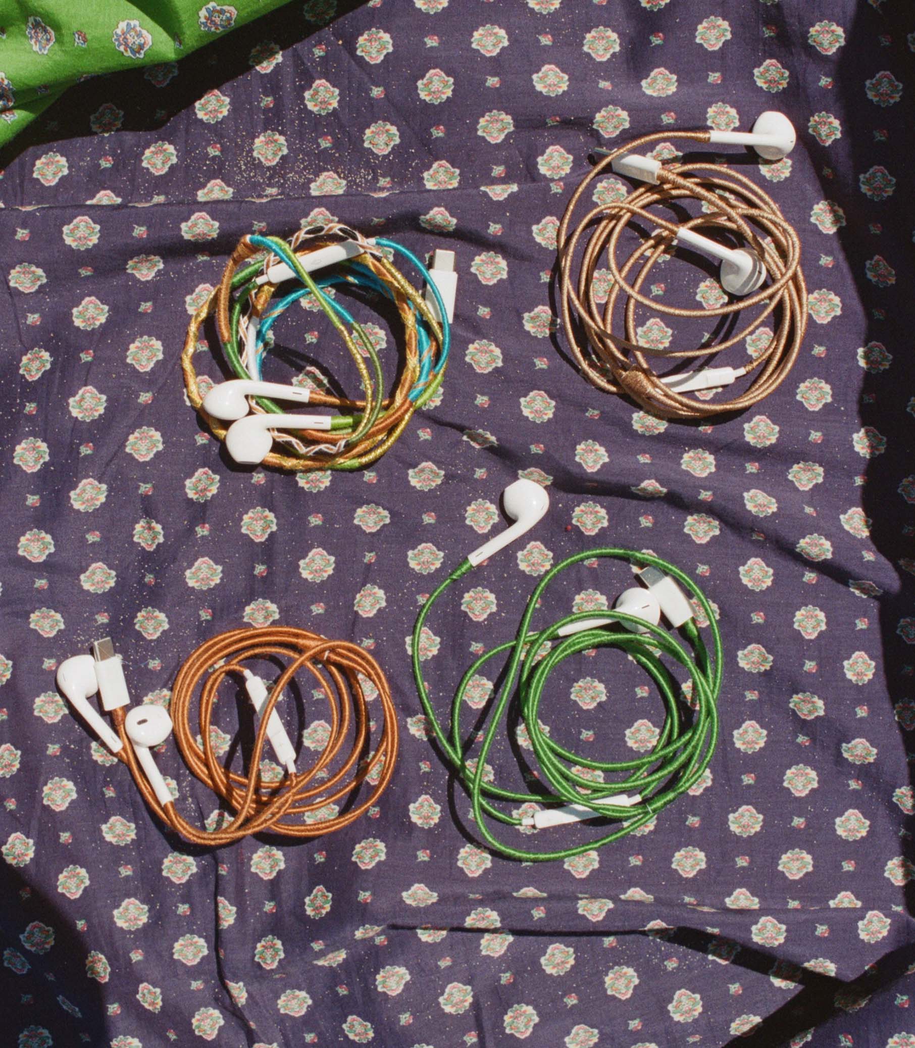 LE POM POM & DÔEN HEADPHONES -- VERT - Image 6