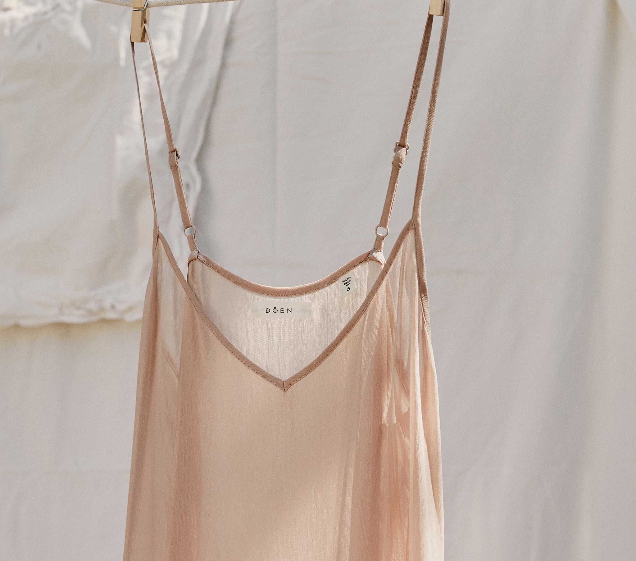 LONG DEEP V-NECK SLIP -- CONCH - Image 2