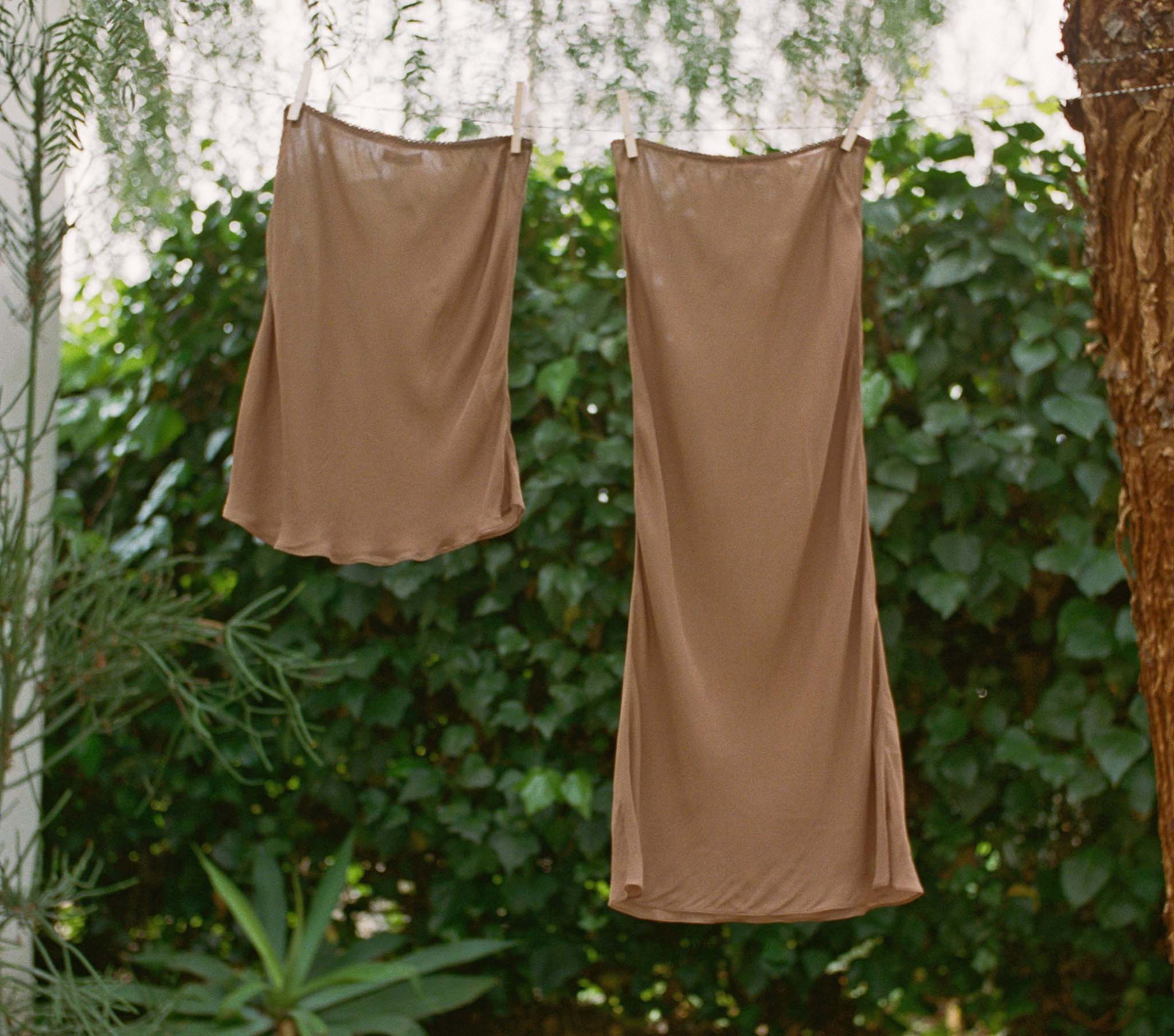 LONG SKIRT SLIP -- CAROB - Image 3