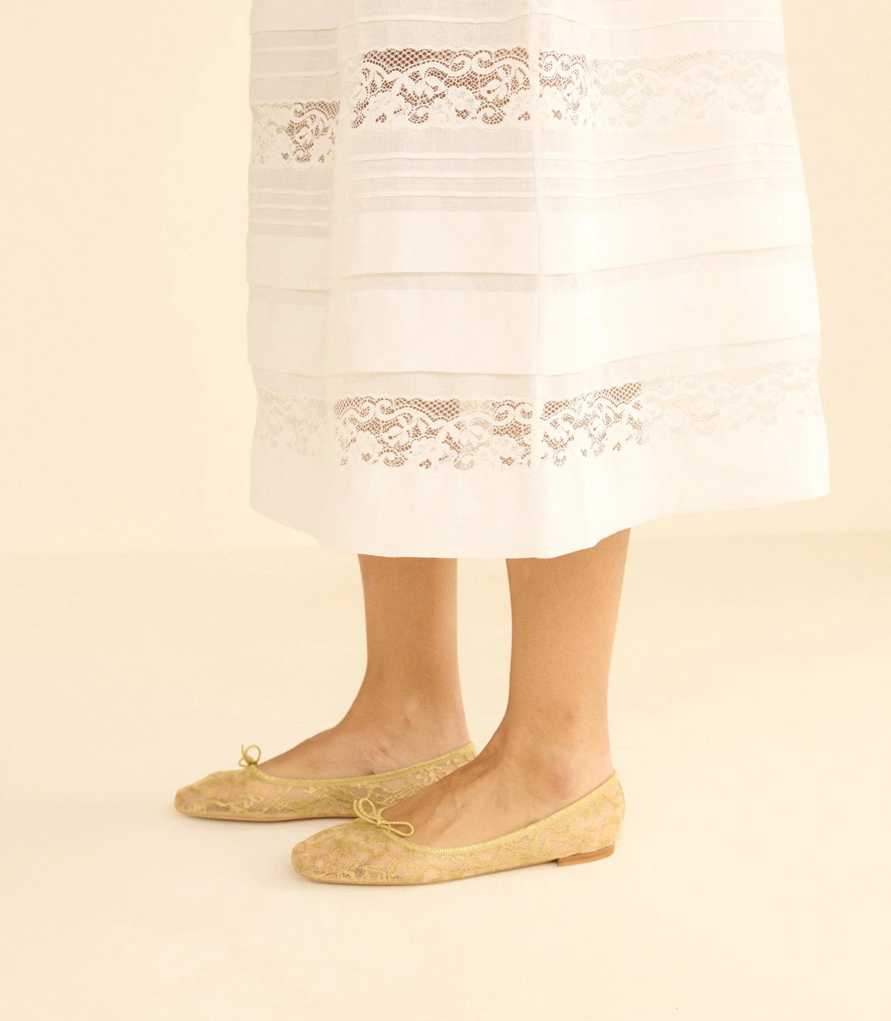 PILLAR MARY JANE -- GOLD LACE - Image 5