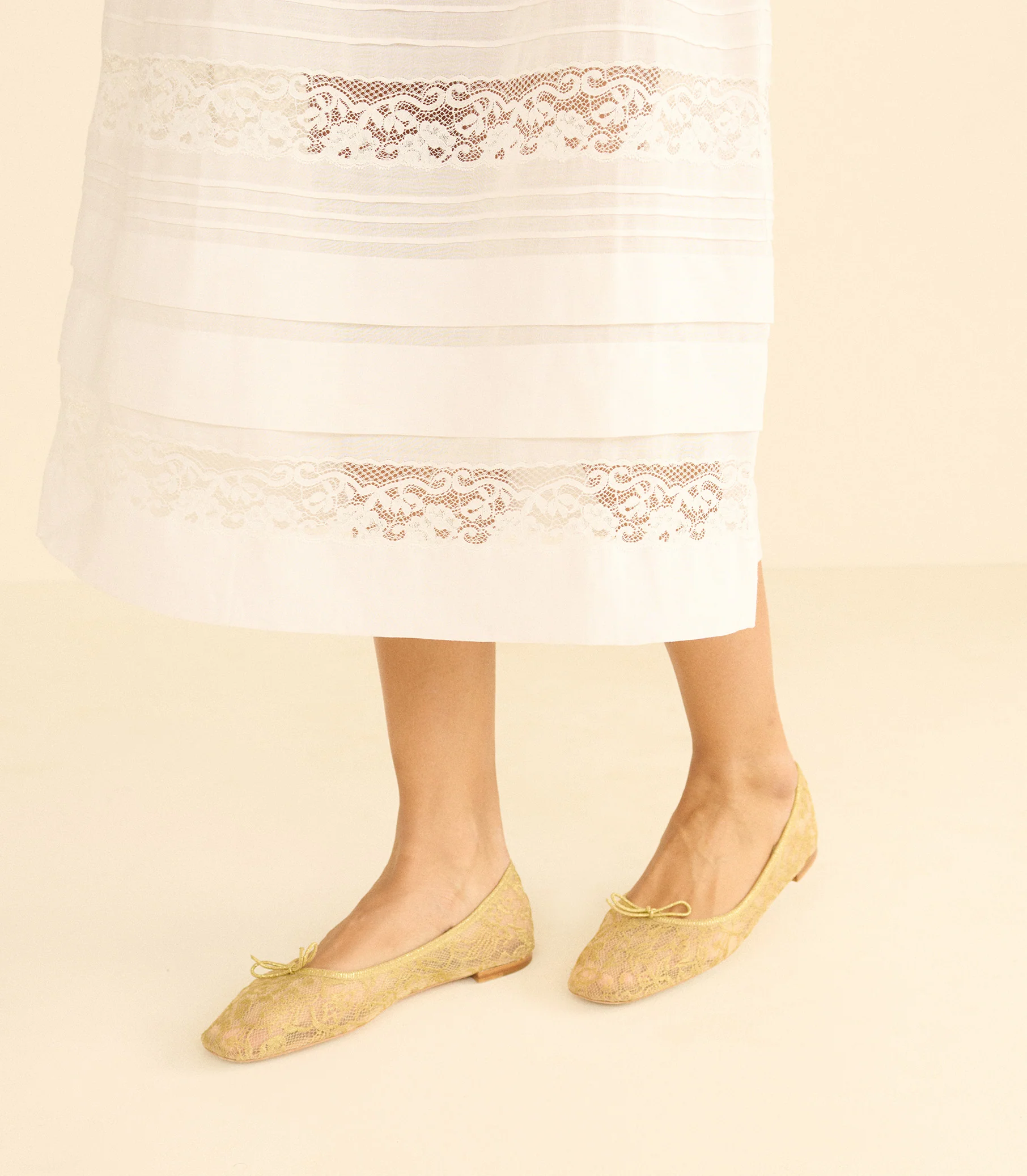 PILLAR MARY JANE -- GOLD LACE - Image 6