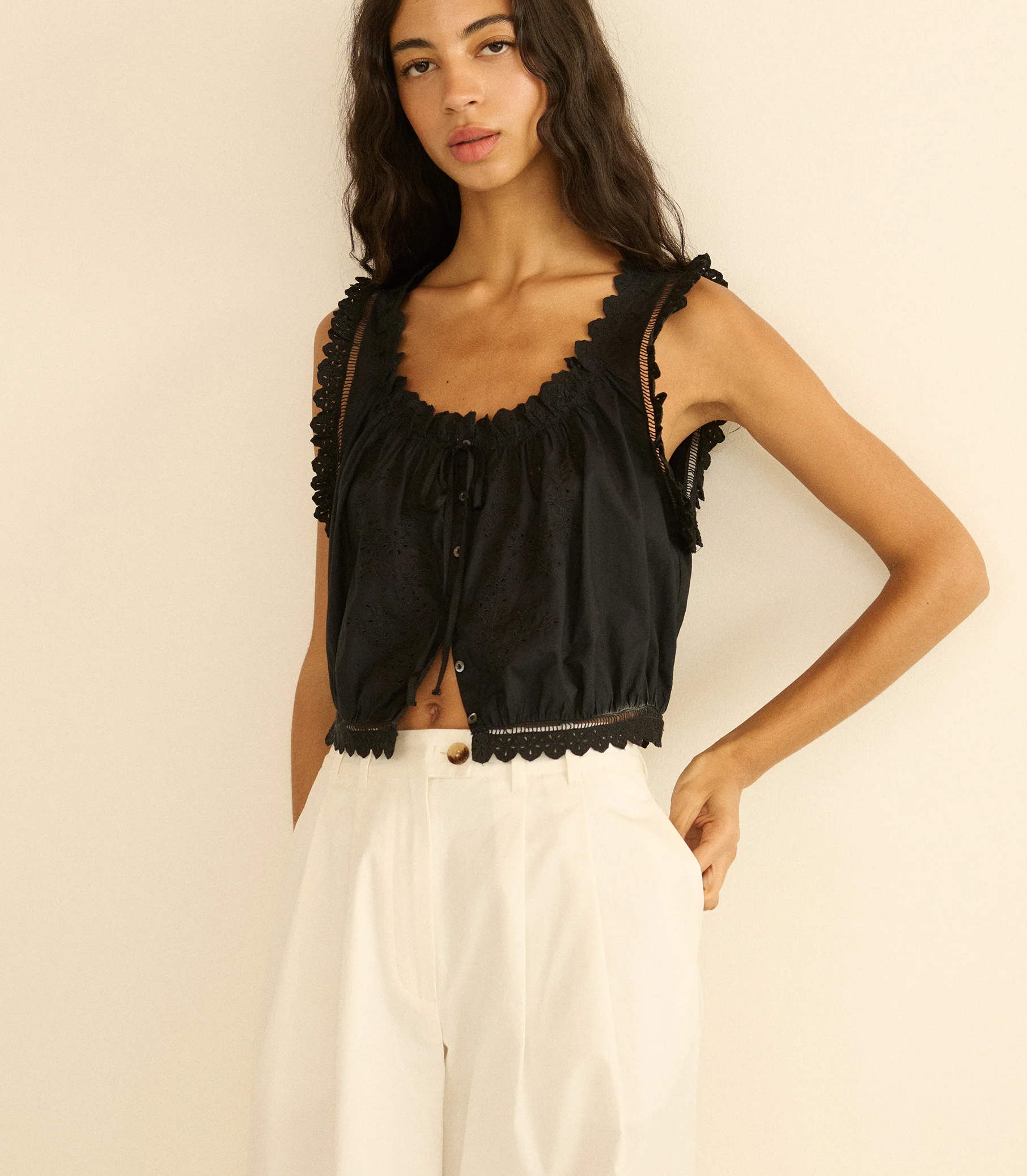 TRAVELER TOP -- BLACK - Image 3