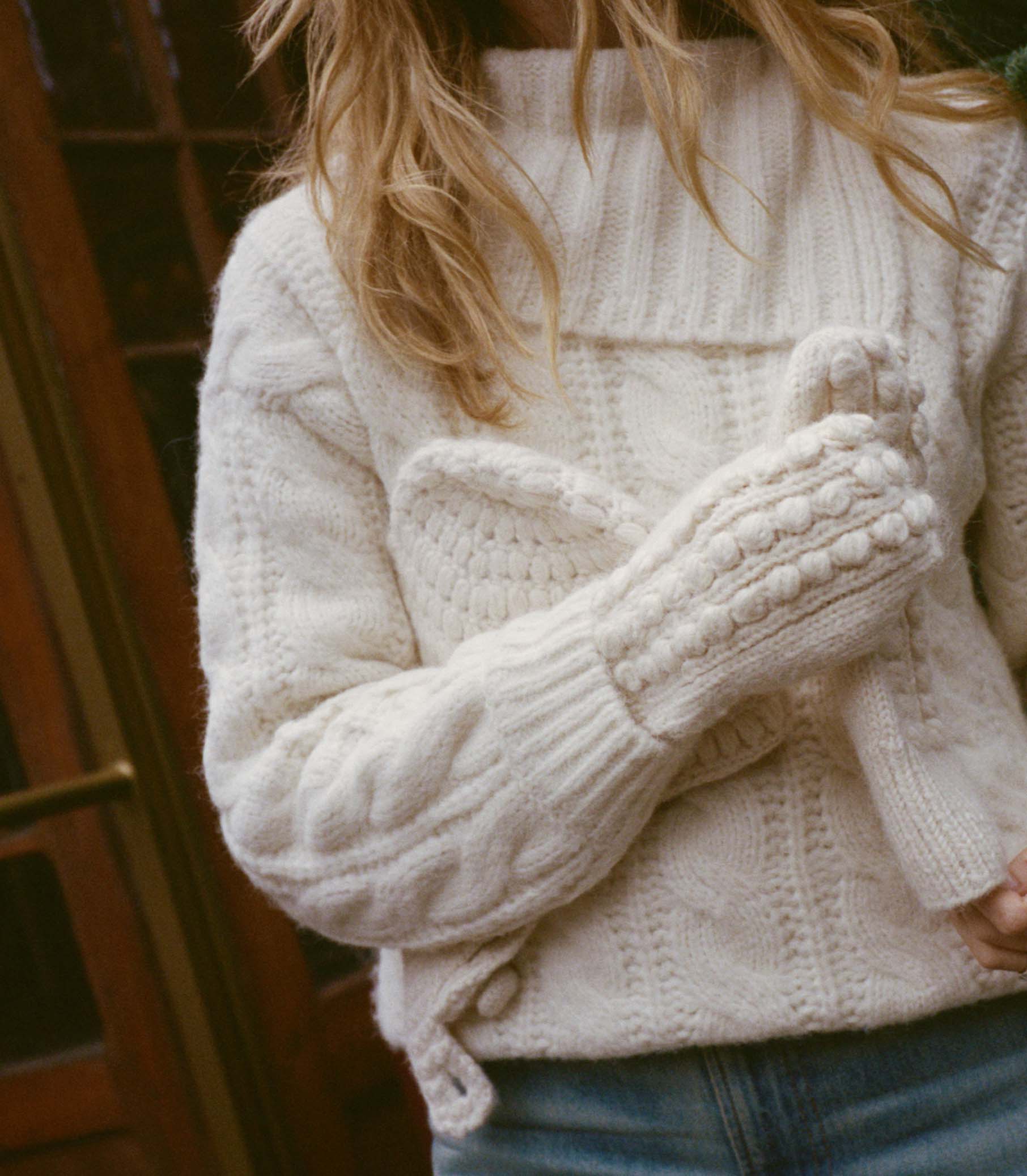 VERBIER MITTENS -- IVORY - Image 3