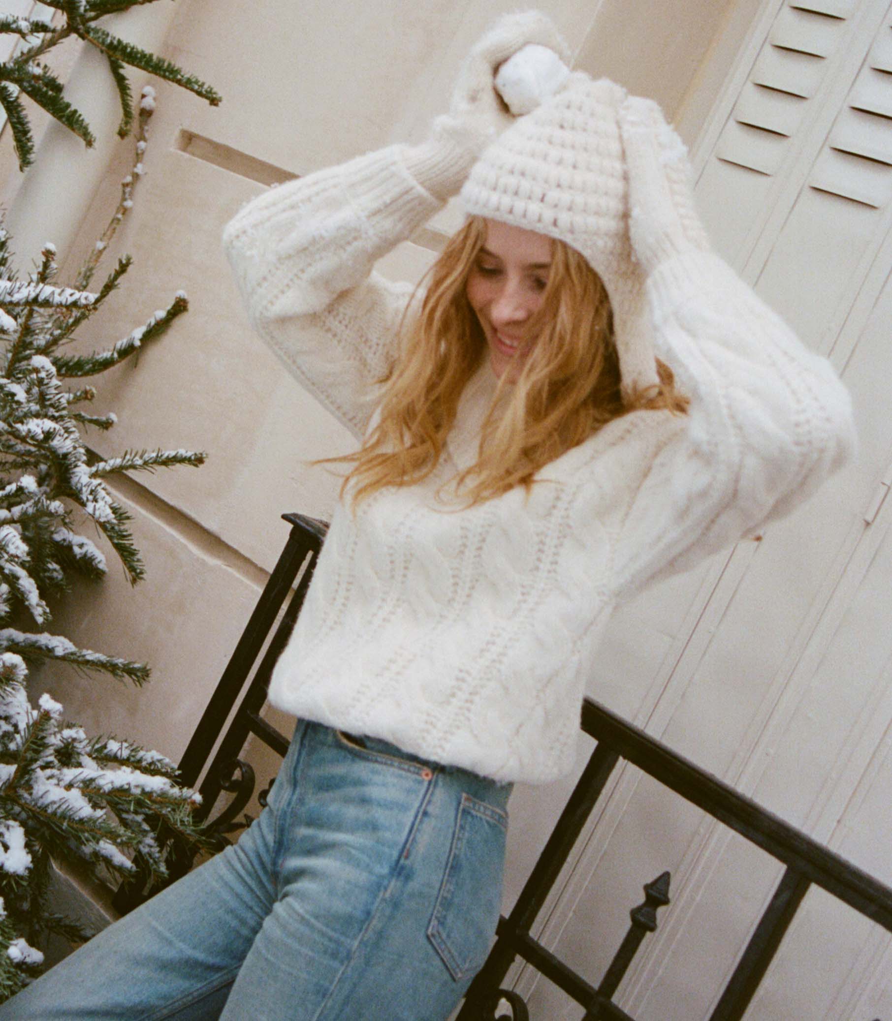 VERBIER MITTENS -- IVORY - Image 7