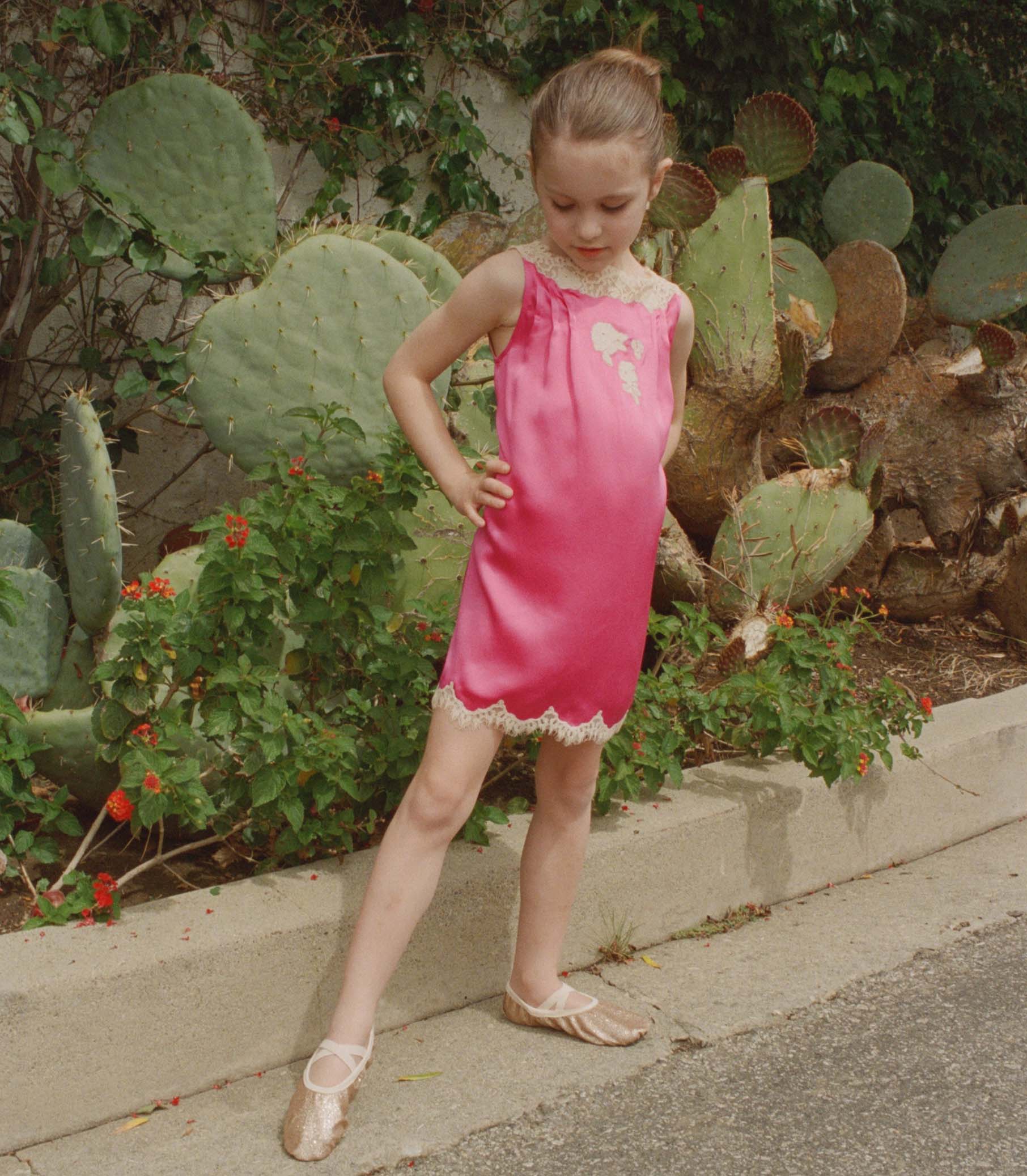 VIVETTE DRESS -- MAGENTA - Image 4